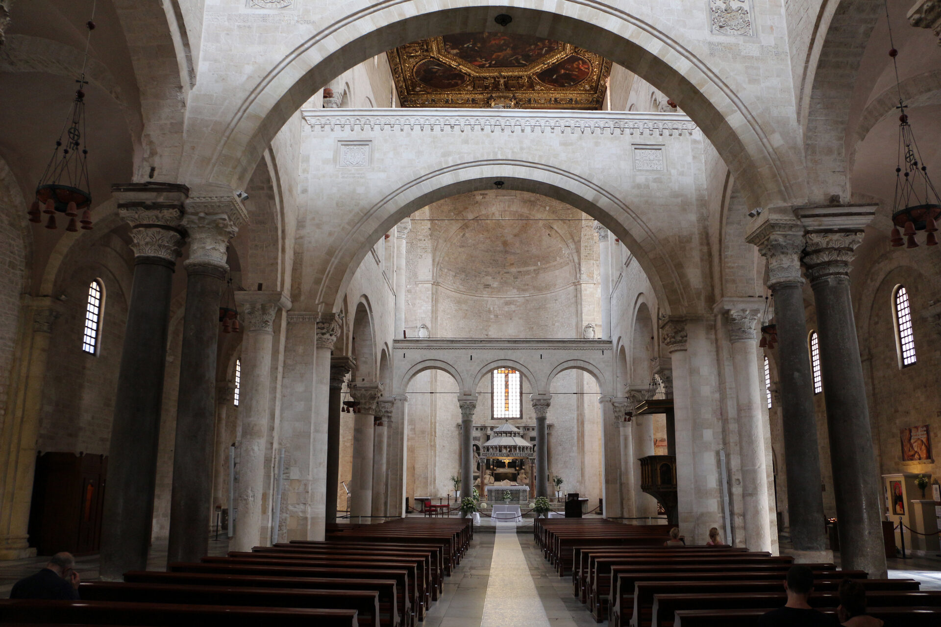 the nave of the basilica of san nicola in bari with the three fifteenth century transverse arches
