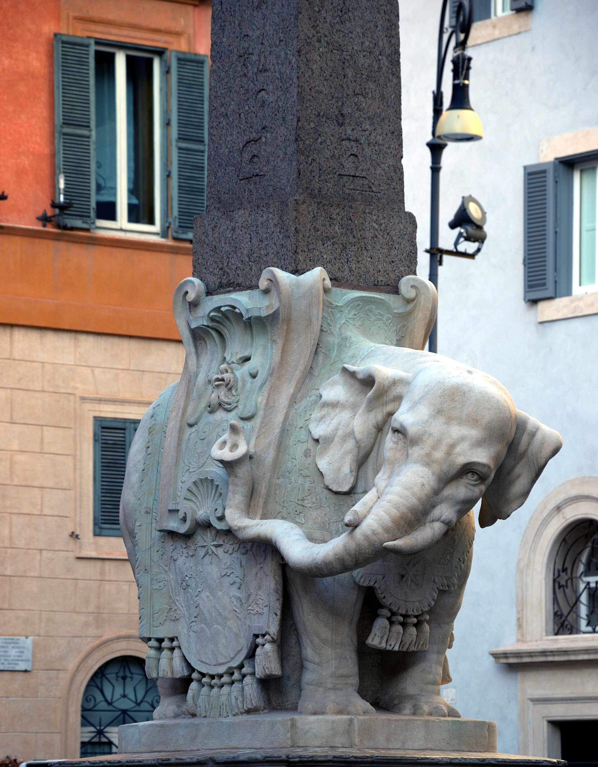 L’elefantino della Minerva progettato da Bernini, con l’obelisco egizio sul dorso