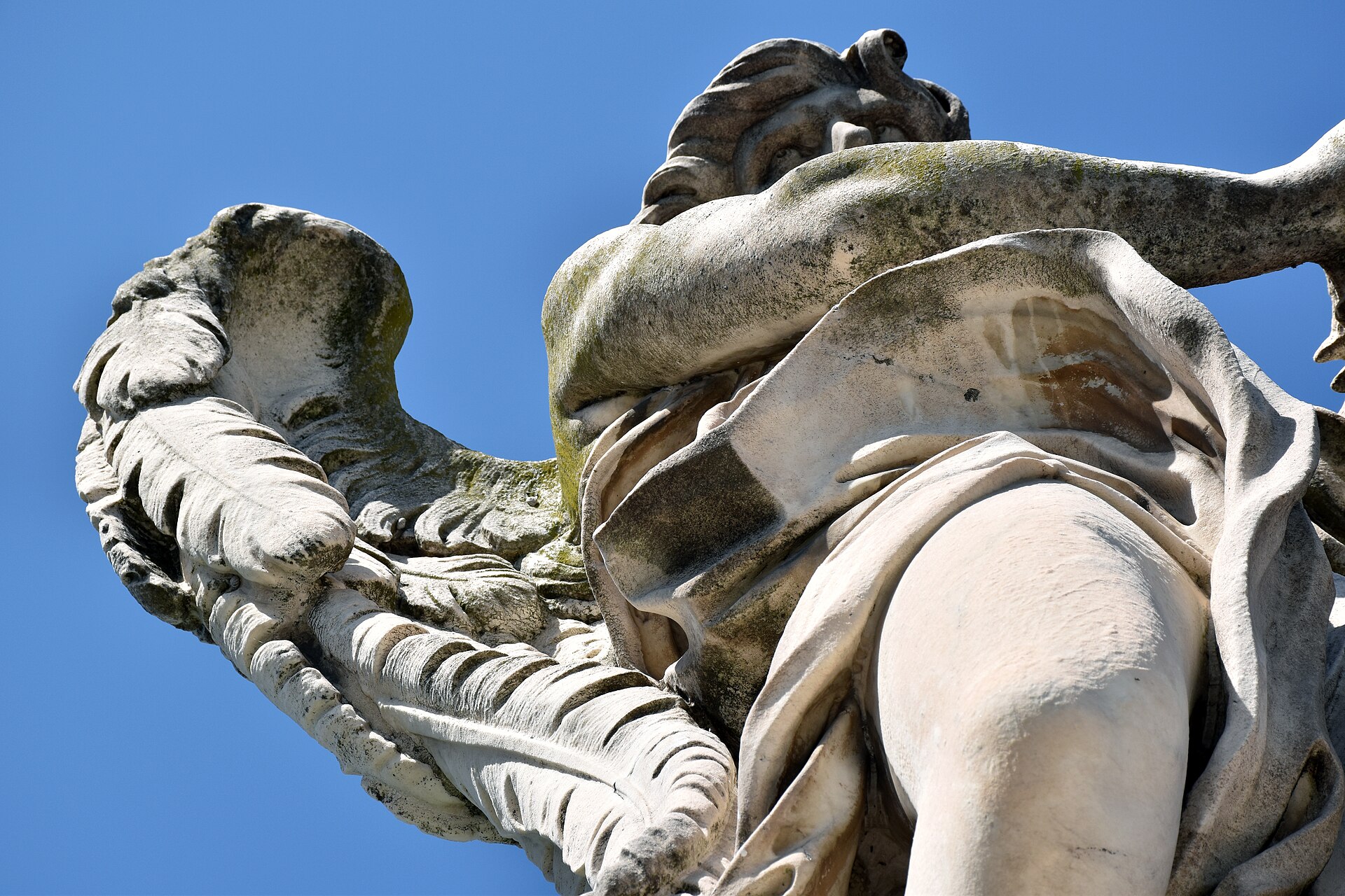 Gli angeli con gli strumenti della Passione su Ponte Sant’Angelo