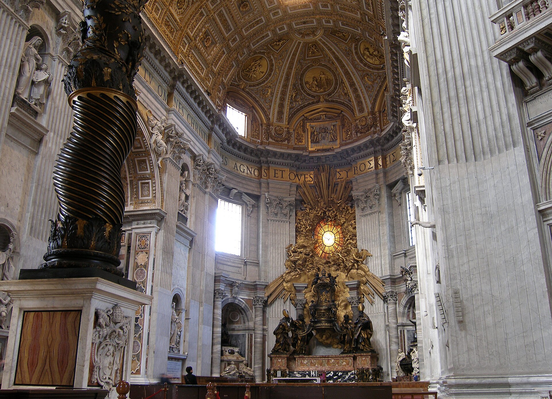 La Cattedra di San Pietro di Gian Lorenzo Bernini nell’abside della basilica