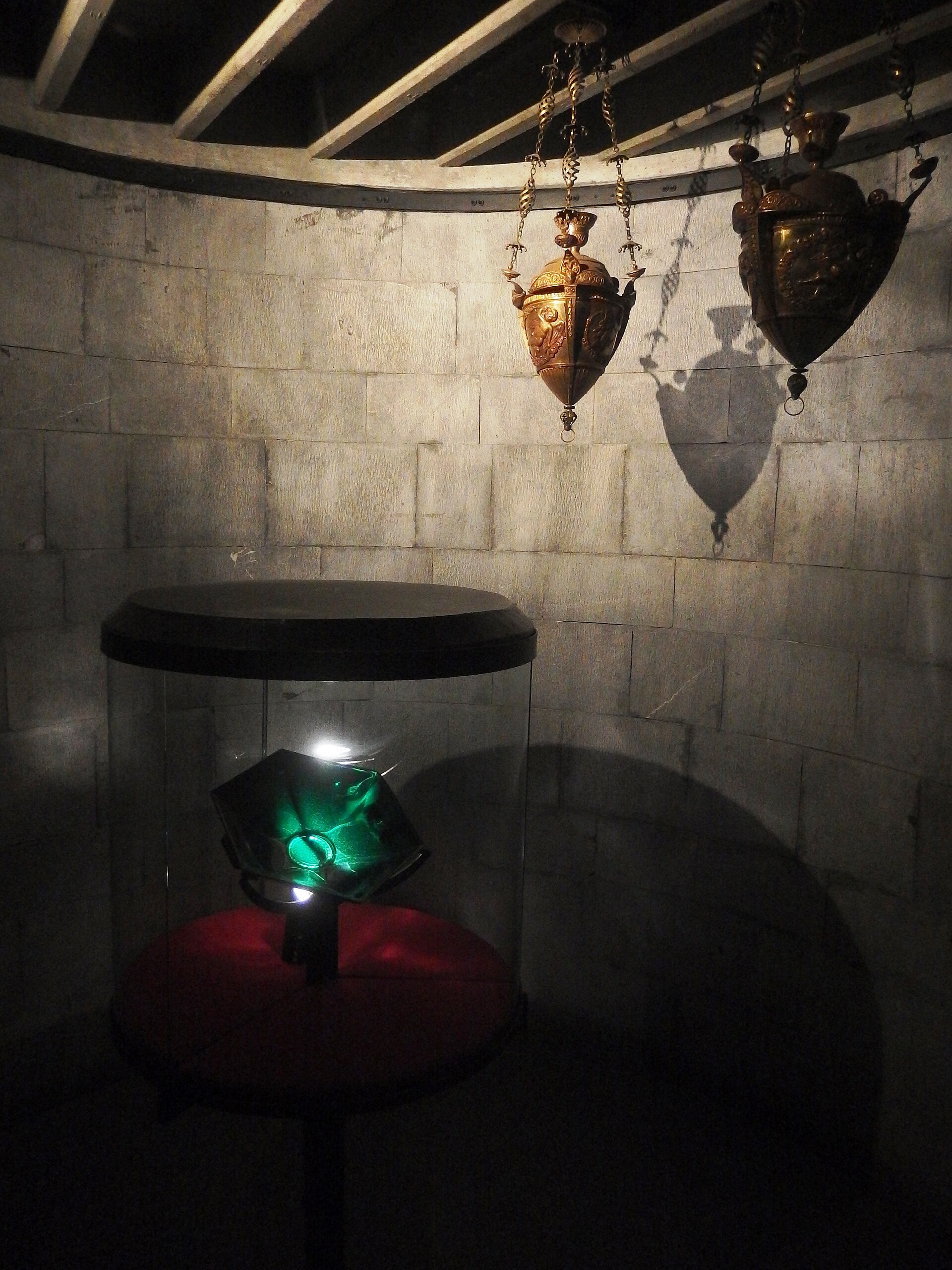 circular stone chamber of the treasury museum designed by franco albini