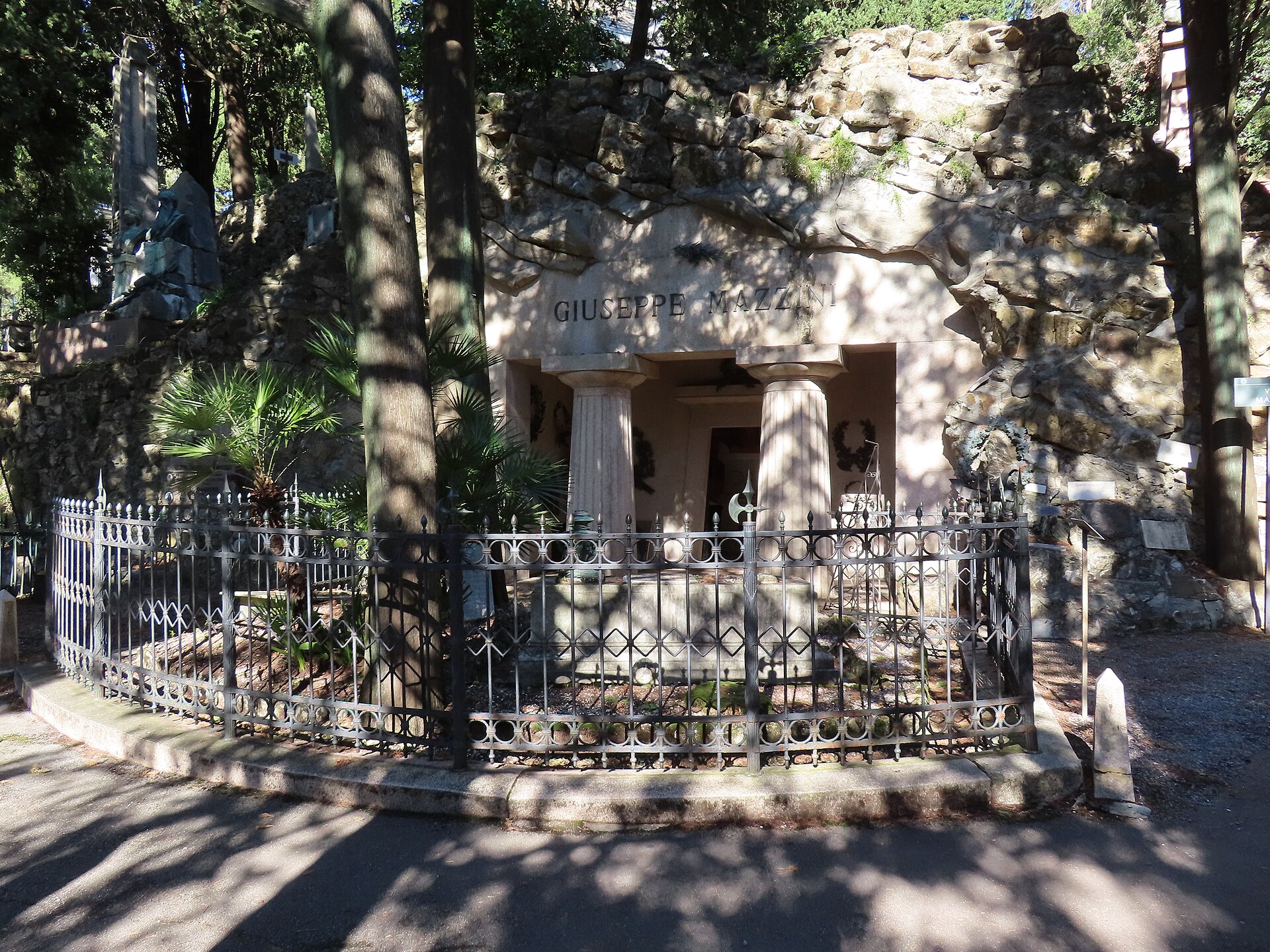 tomb of giuseppe mazzini at staglieno cemetery