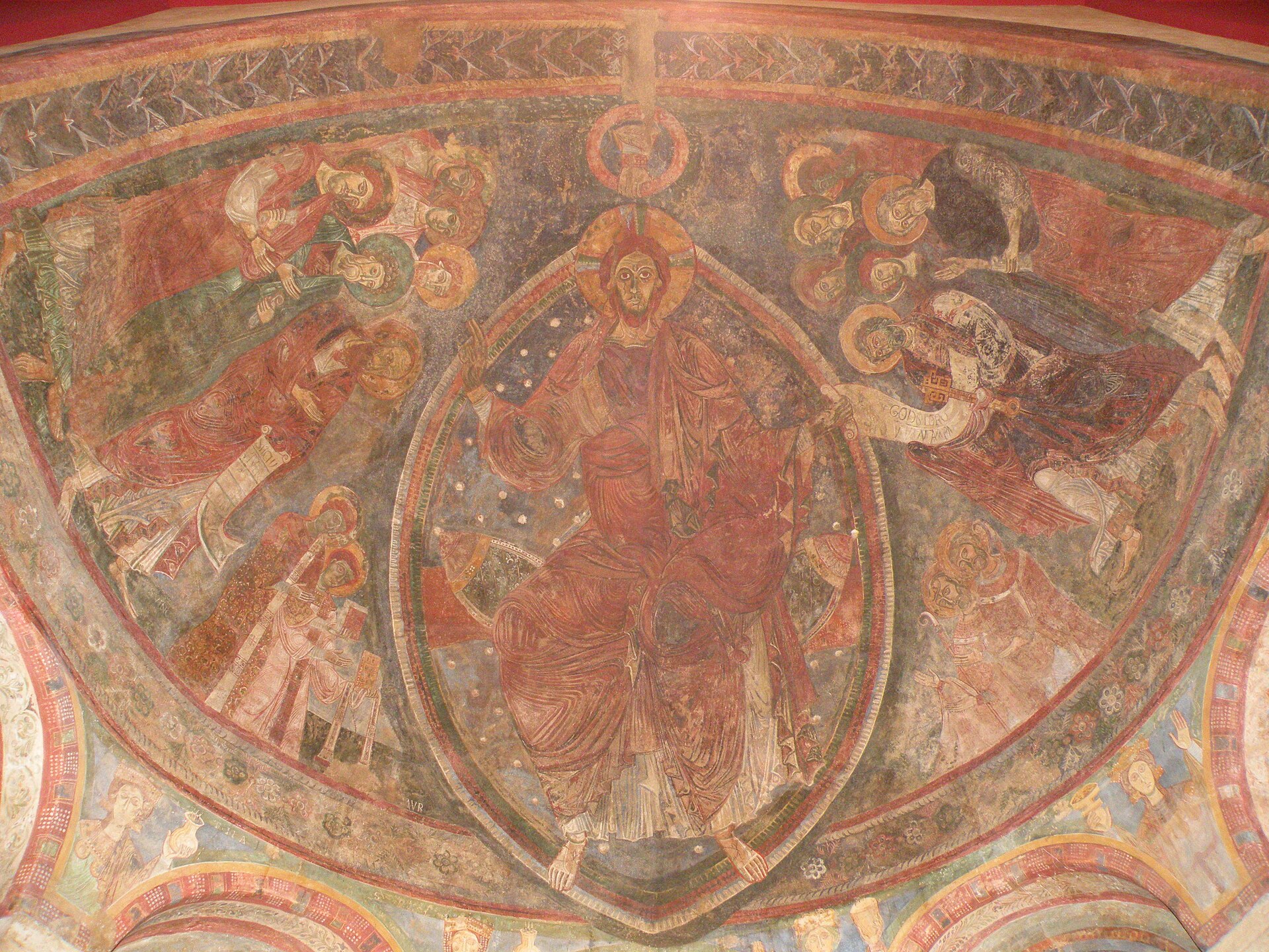 la copia della volta di berze la ville alla cite de l architecture, un cristo in mandorla con la veste rossa circondato da apostoli e santi su fondo scuro