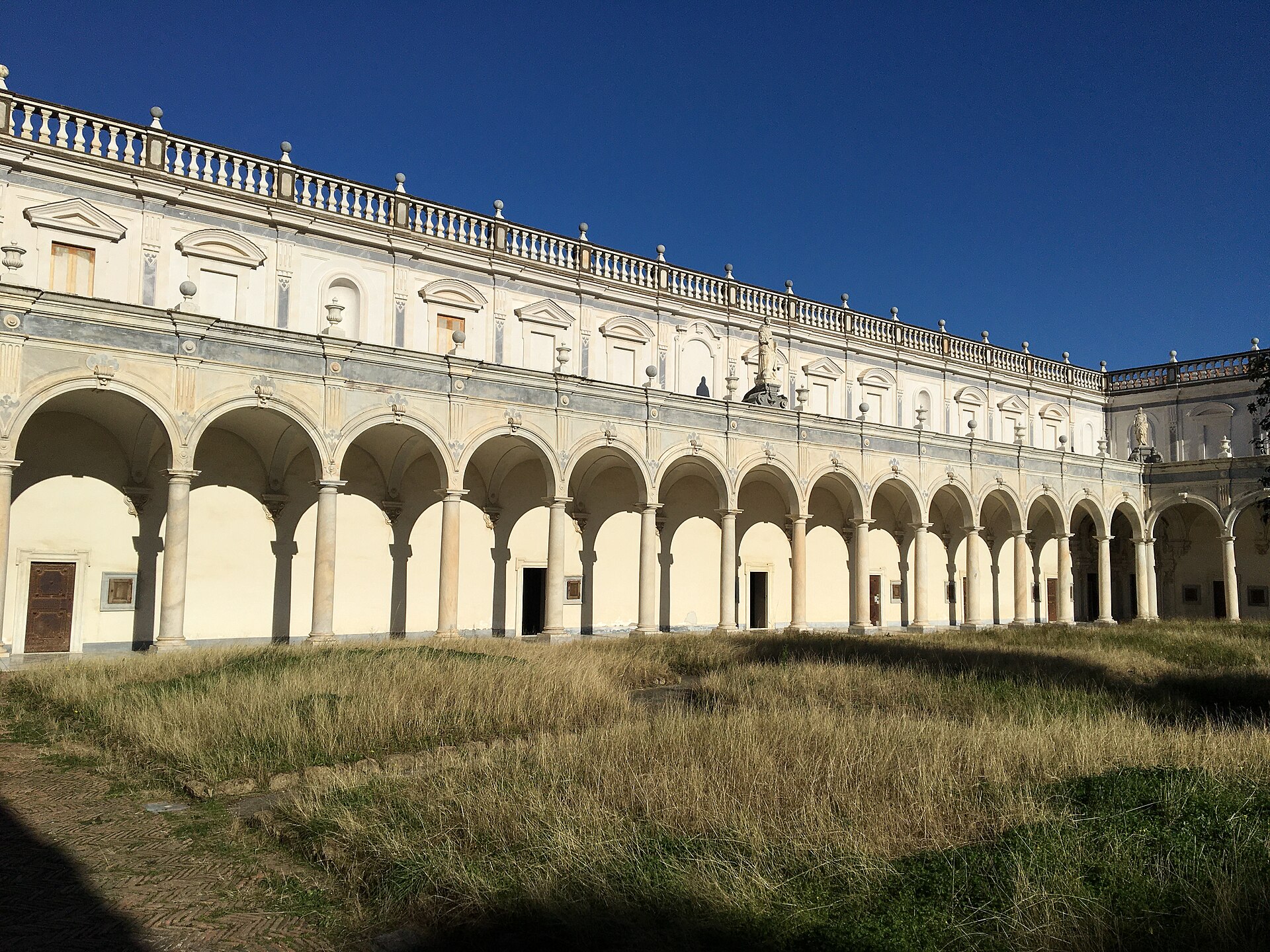 il chiostro grande della certosa di san martino a napoli