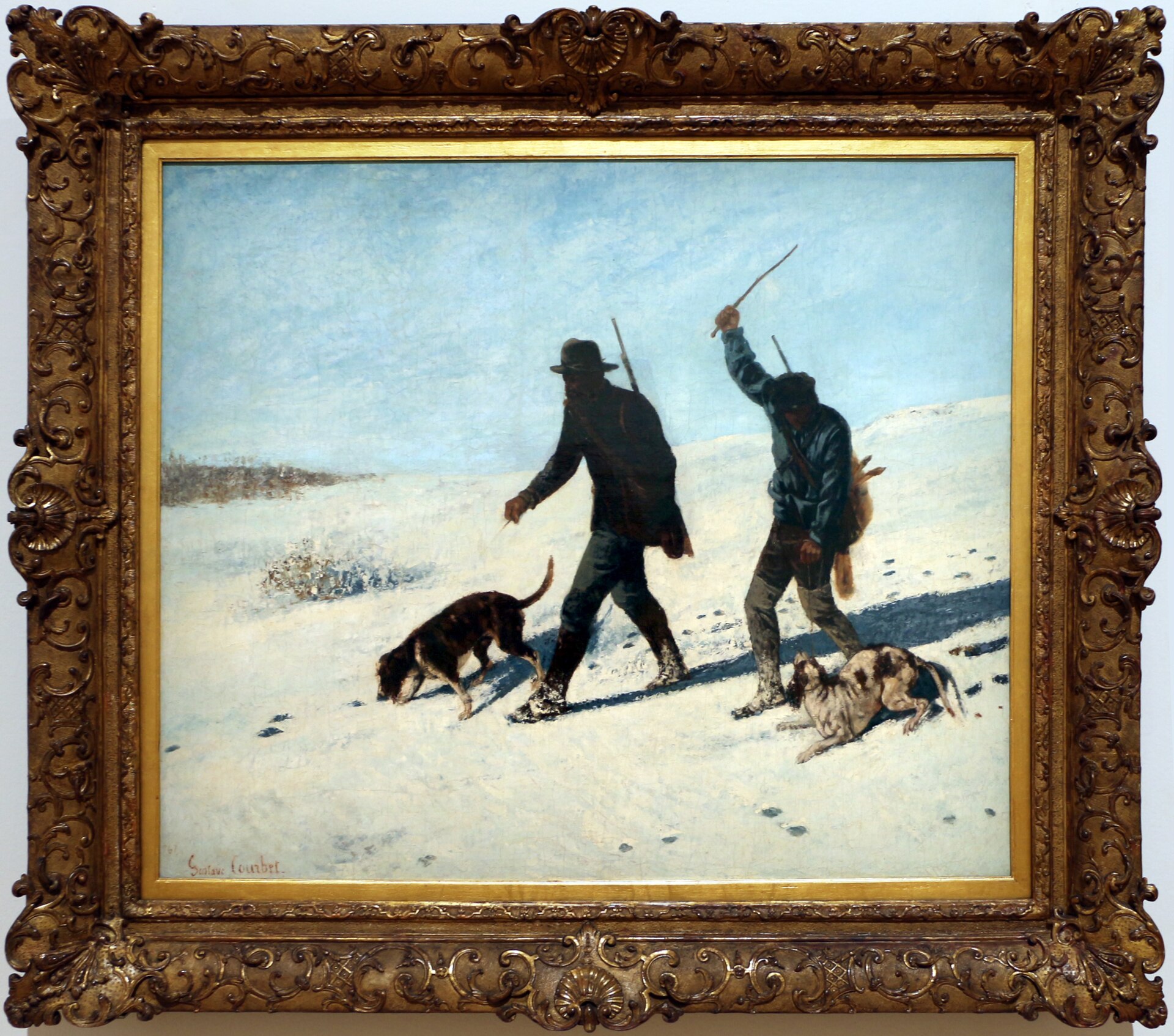 i bracconieri nella neve di courbet, due uomini con i fucili che camminano su un pendio innevato con due cani
