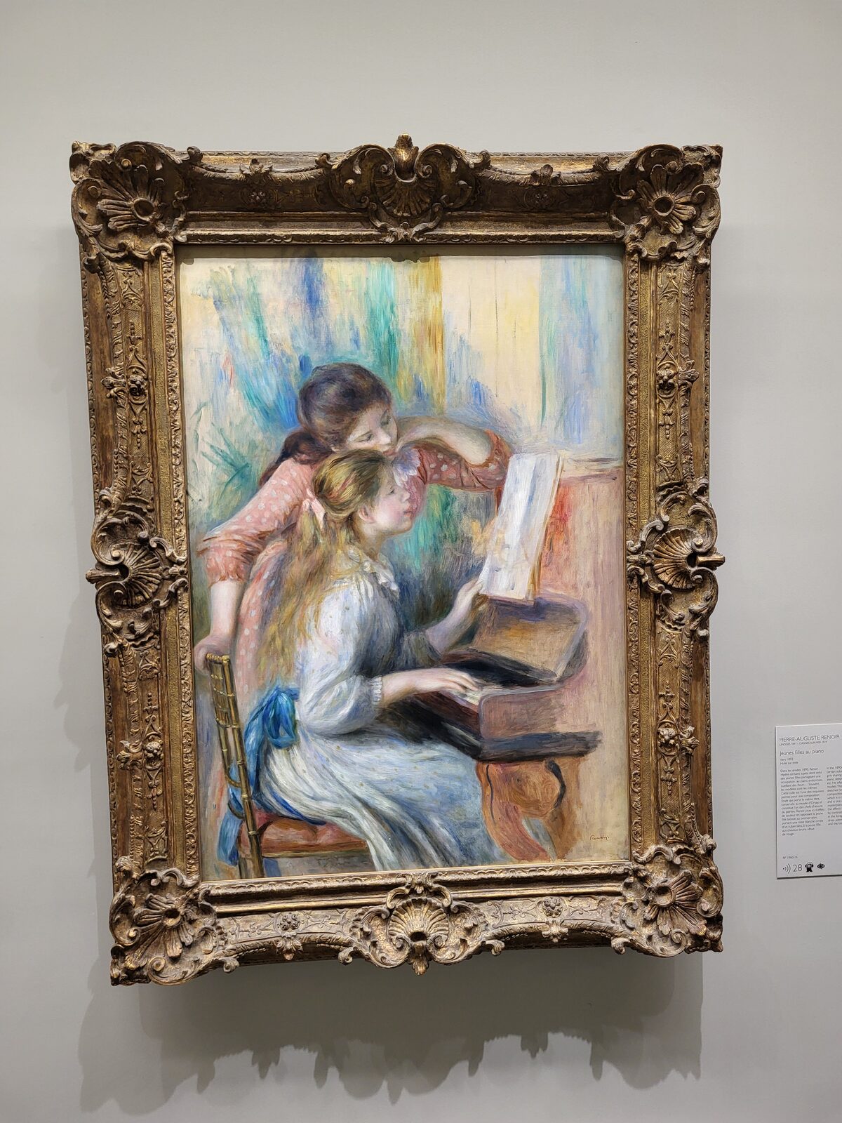 Jeunes filles au piano di Renoir al Musée de l’Orangerie, due ragazze che leggono lo stesso spartito davanti al pianoforte