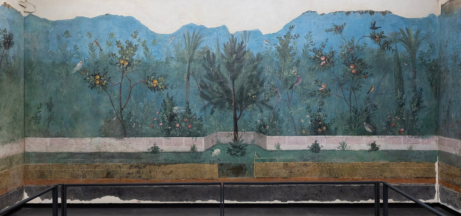 gli affreschi del giardino dipinto della Villa di Livia a Prima Porta, con la siepe in primo piano e il bosco di alberi da frutto