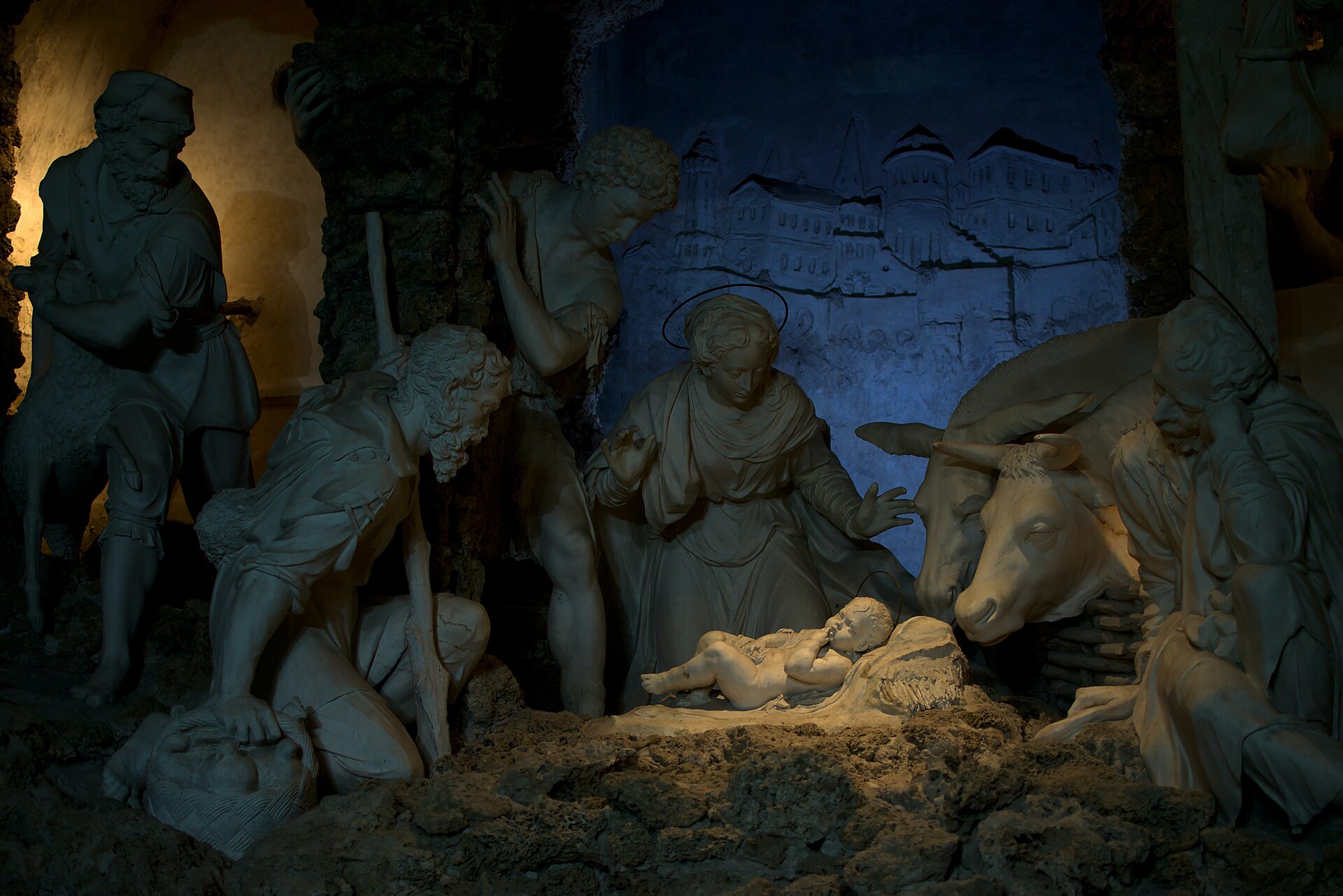 la crèche en stuc de federico brandani dans l’oratoire de san giuseppe à urbino