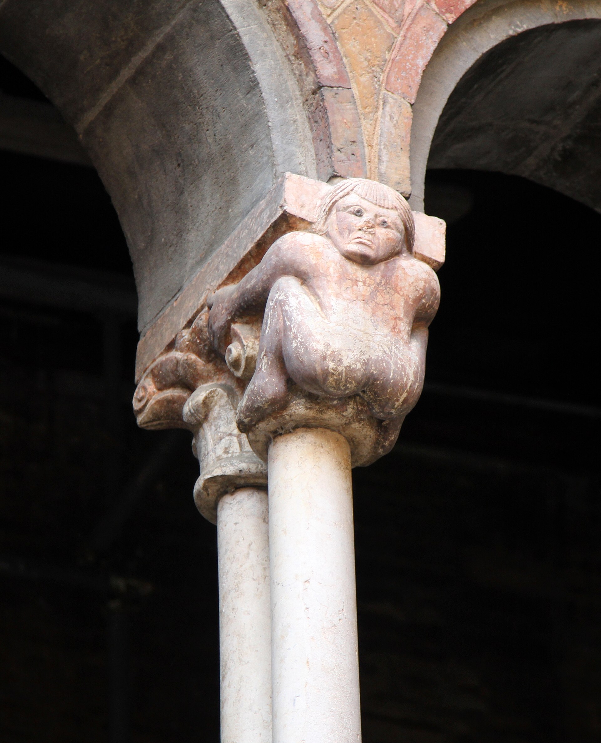 i capitelli figurati del chiostro romanico di santo stefano a bologna