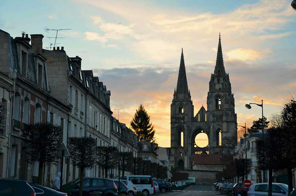 soisson-abbazia-da-lontano-1