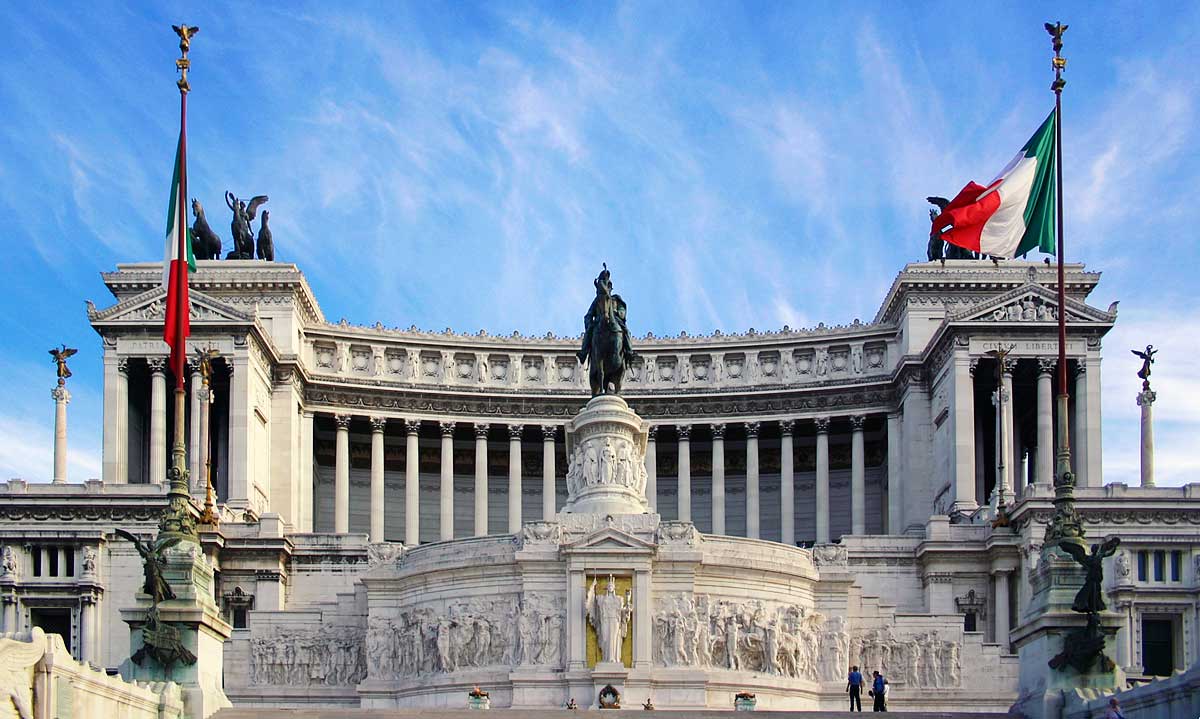 altare della patria a Roma