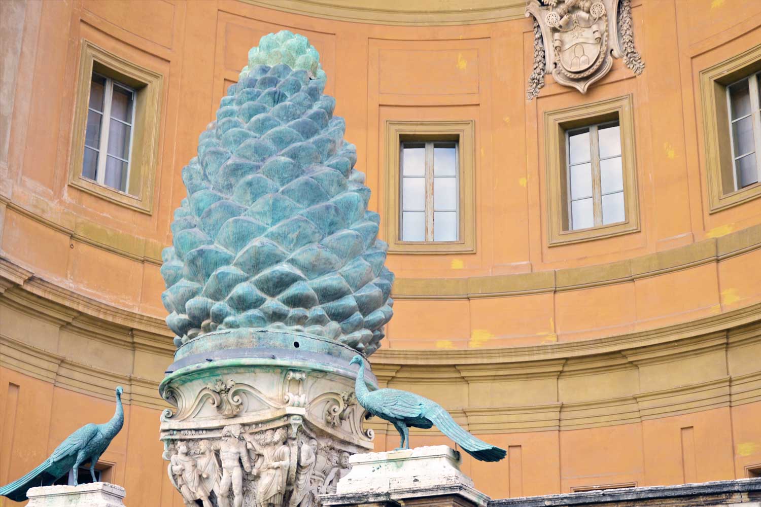 la pigne des musées du vatican