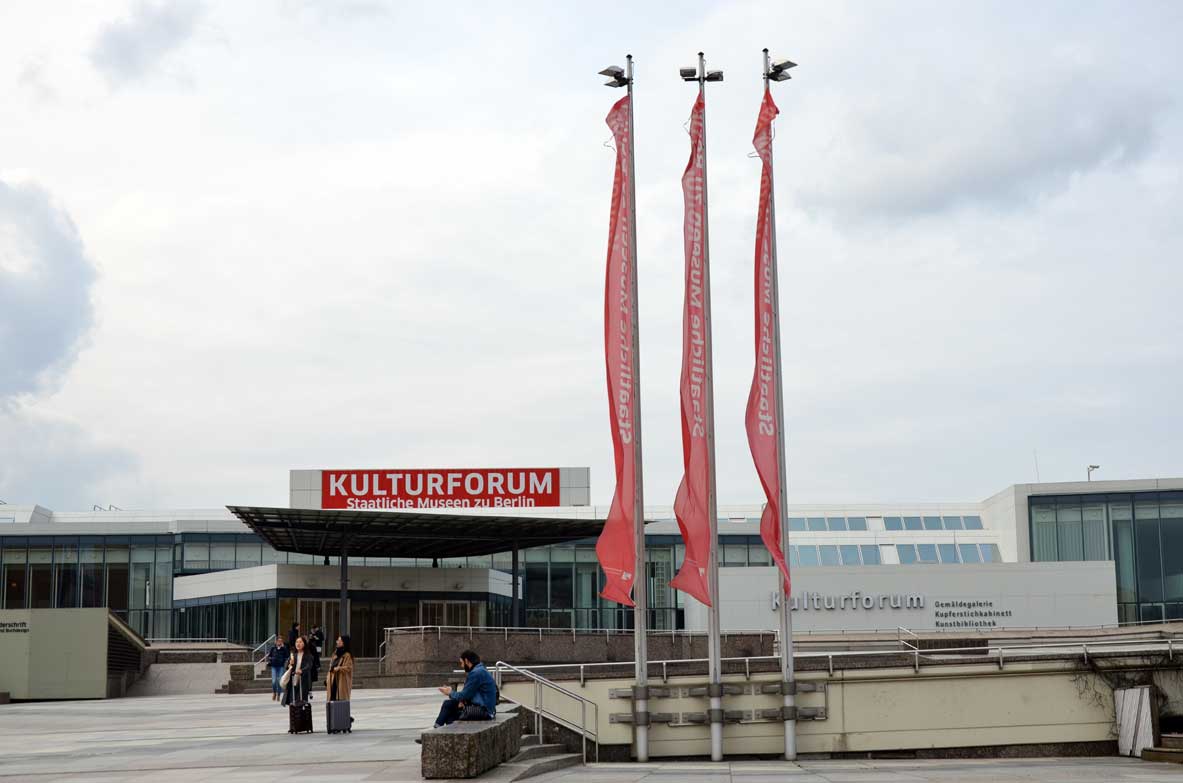 the gemäldegalerie in berlin seen from outside