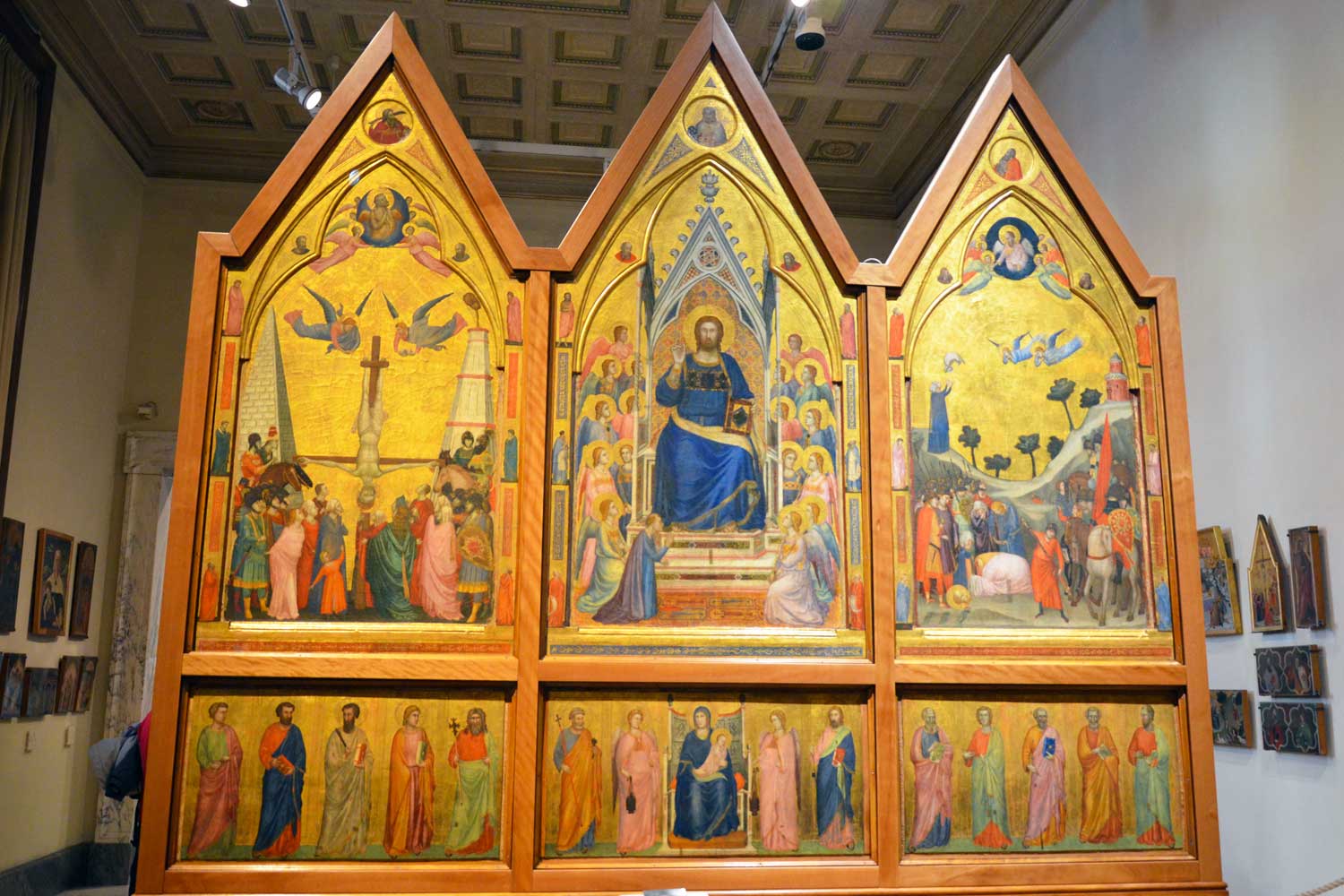 Il-polittico-Stefaneschi di giotto