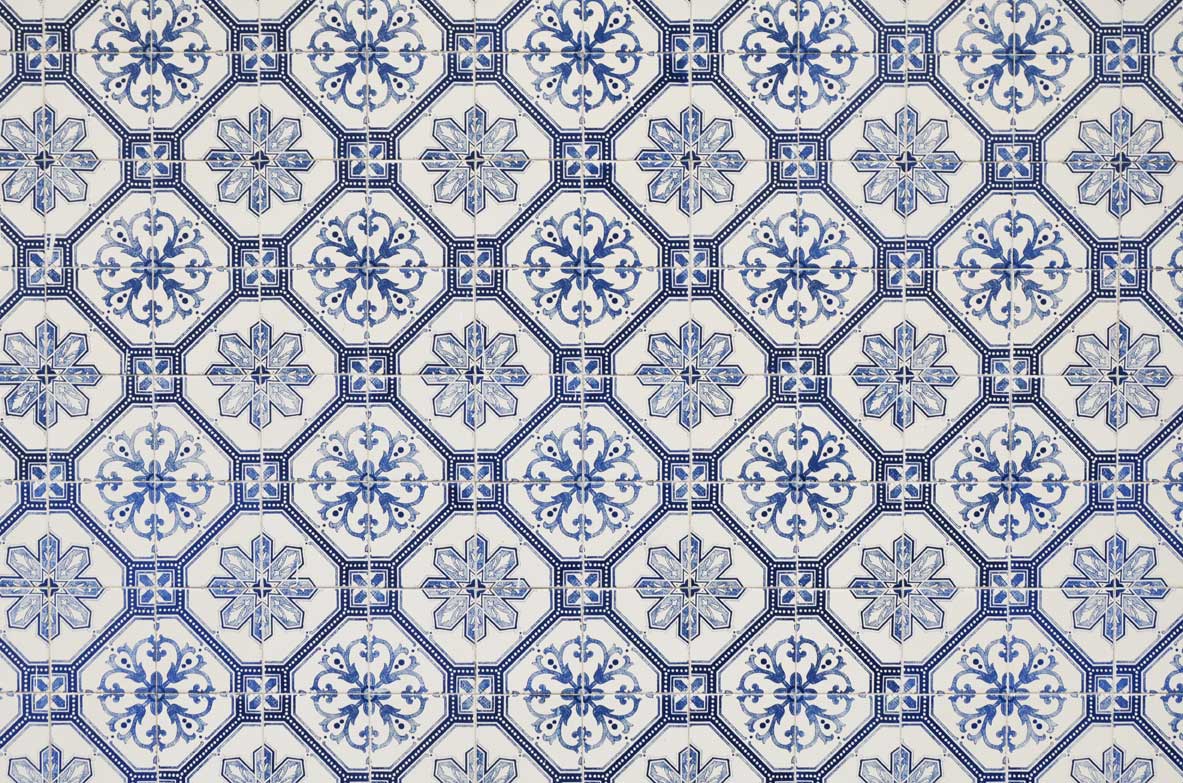 les faïences classiques de Lisbonne à l'intérieur du musée des azulejos
