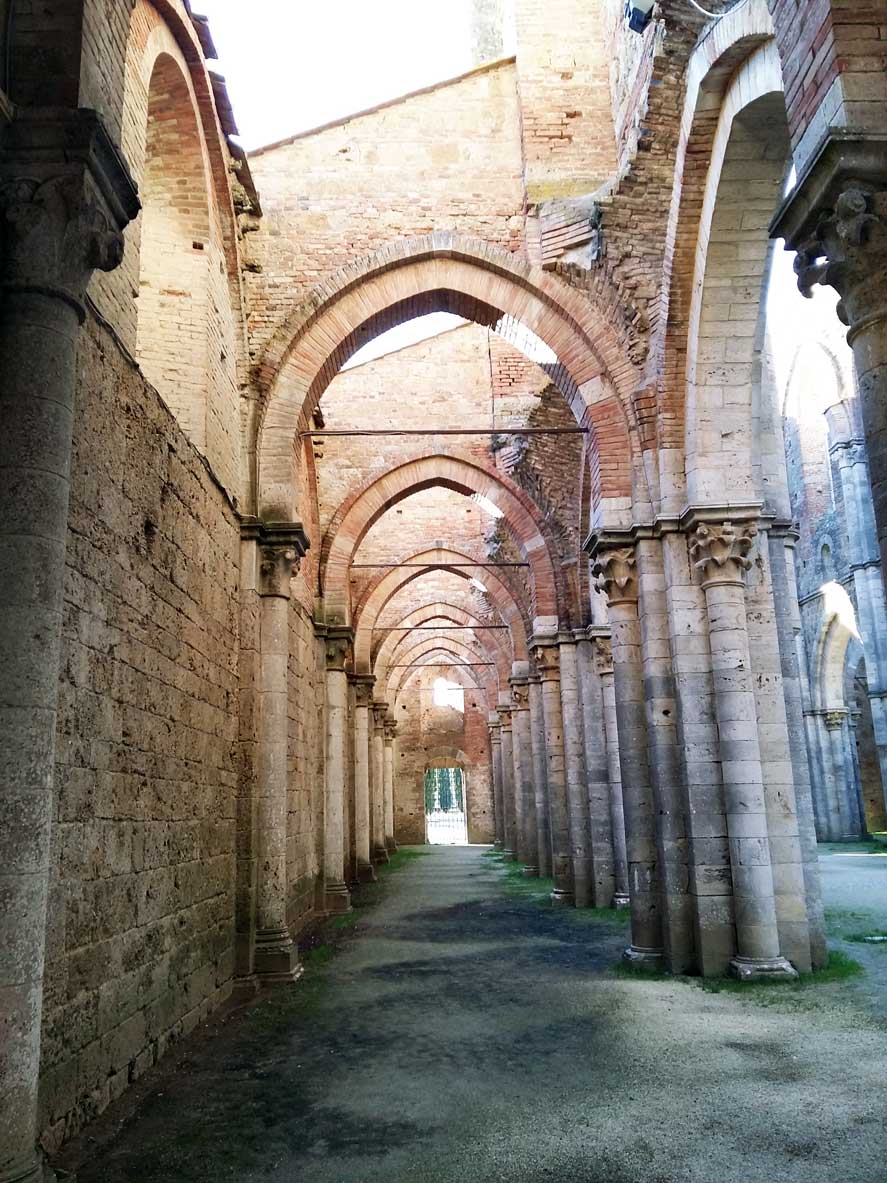 interno di San galgano