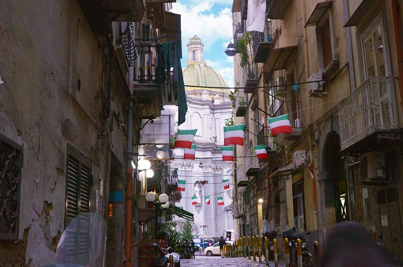 coraggio-a-napoli-chiesa