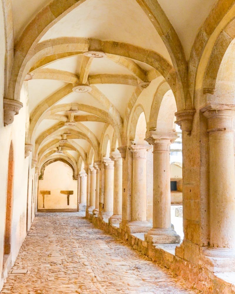interno del convento do cristo a tomar