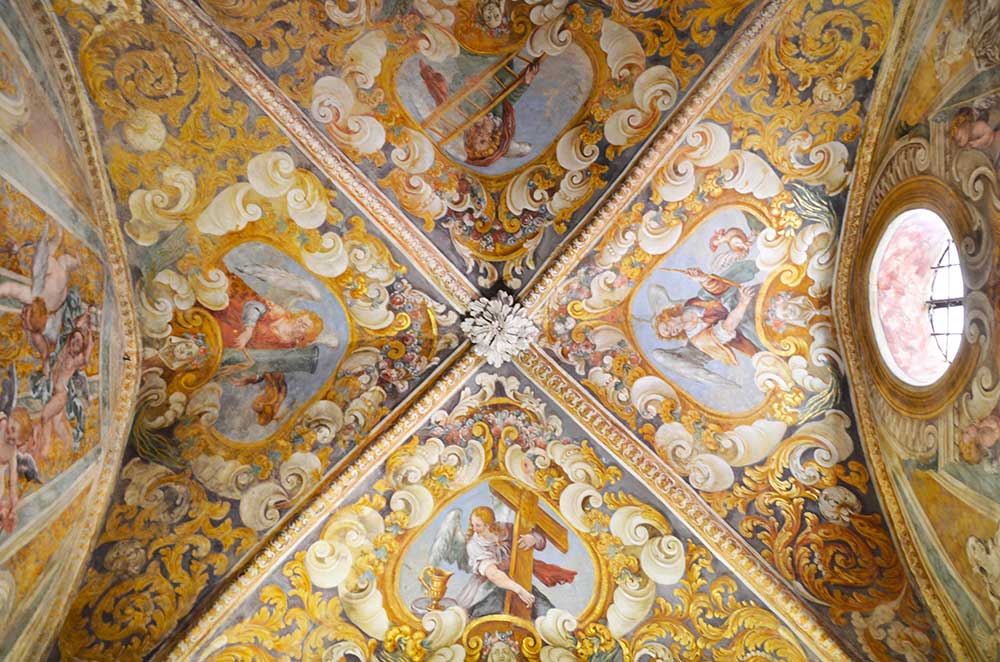 Voûte à fresques d'un monument du Cilento