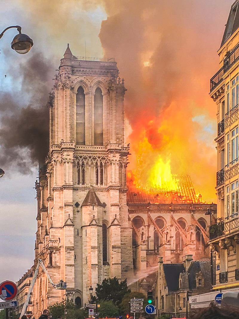 notre dame in fire