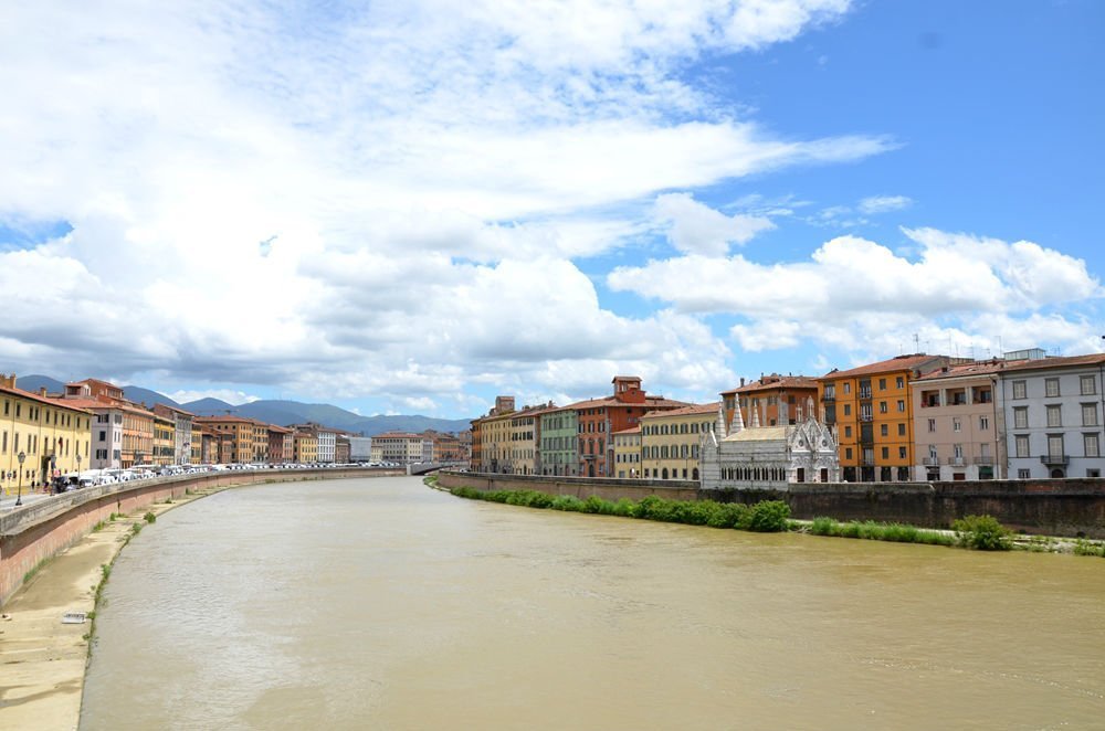 il fiume a Arno a Pisa